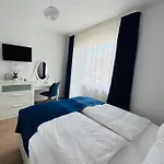 Apartment Berlin, With 3 Bedrooms *