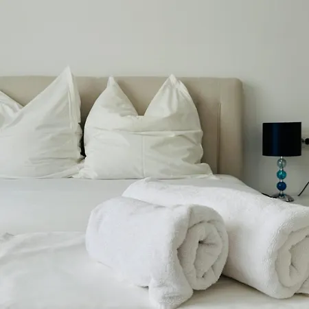 Berlin, With 3 Bedrooms * Baltschik