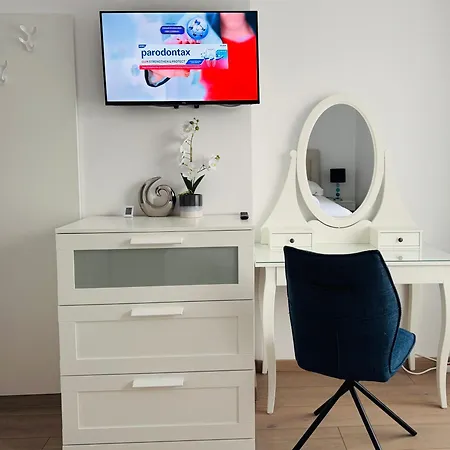 Apartament Berlin, With 3 Bedrooms Balcic