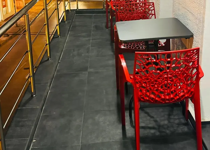 Berlin, With 3 Bedrooms Apartment Balchik