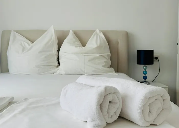 Berlin, With 3 Bedrooms * Balcic