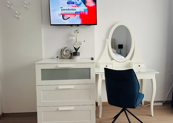 Apartament Berlin, With 3 Bedrooms Balcic