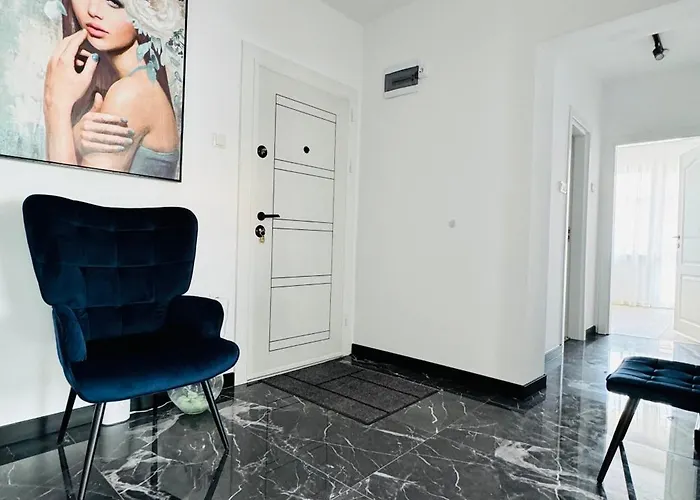 Berlin, With 3 Bedrooms Apartment *